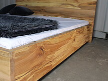 Massivholzbett Elegant