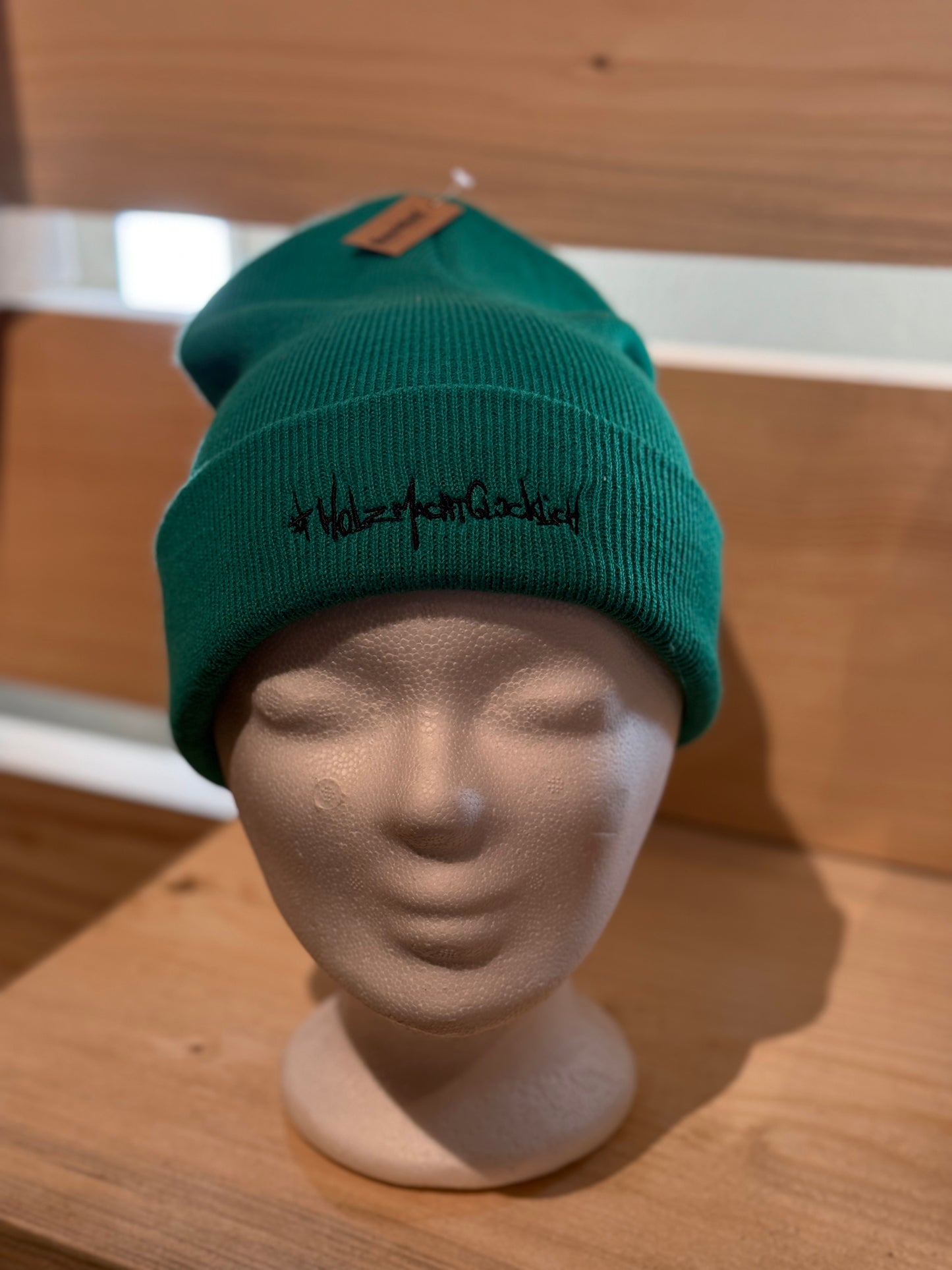 #Holz Macht Glücklich Wintermütze